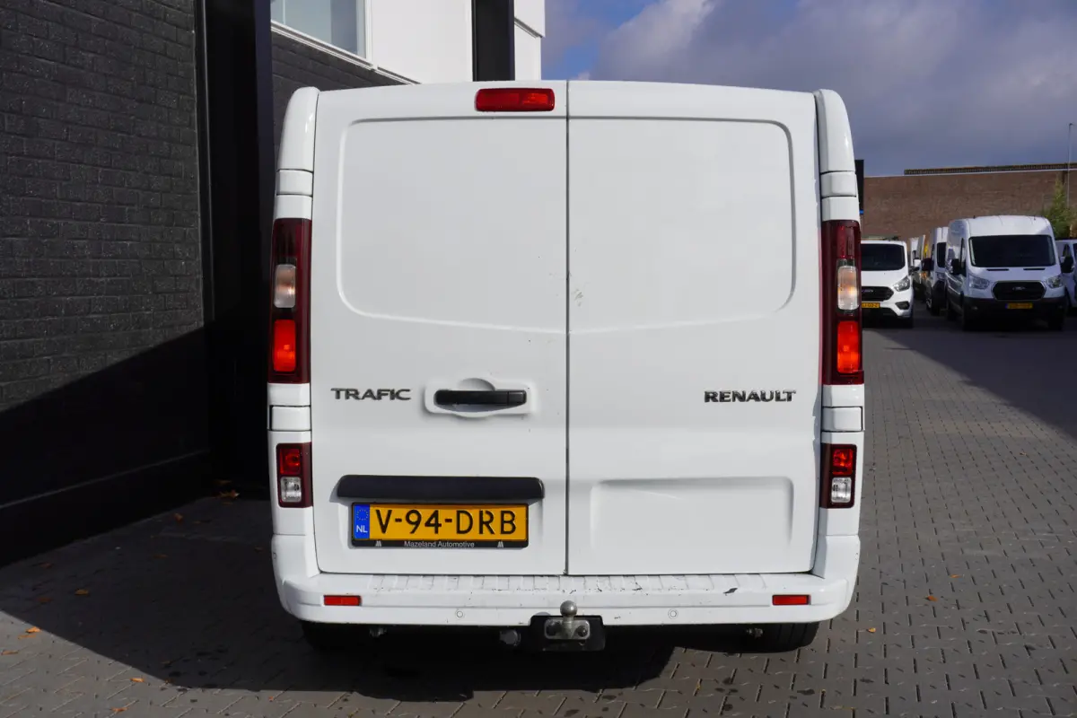 2.0 dCi 130PK L2 EURO 6 - Airco - Cruise - PDC - €21.950,- Excl.