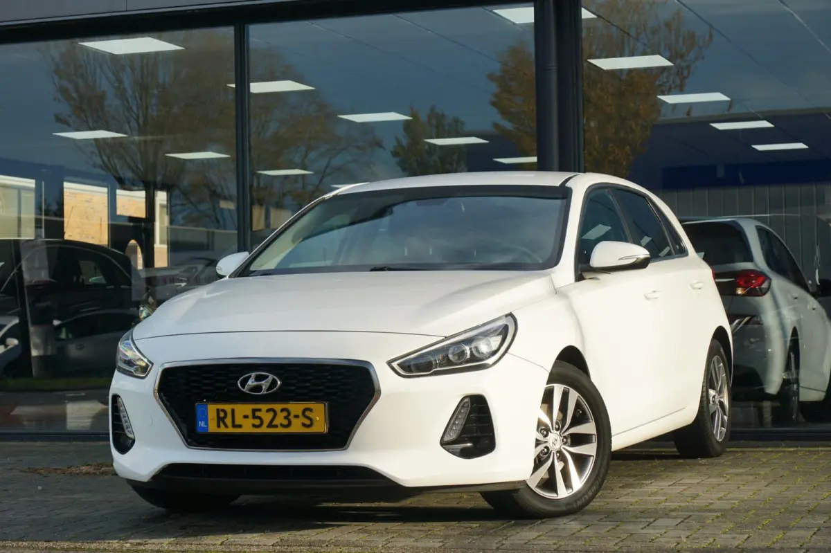 1.0 T-GDI First Edition - Polar White - Carplay/Camera/Cruise