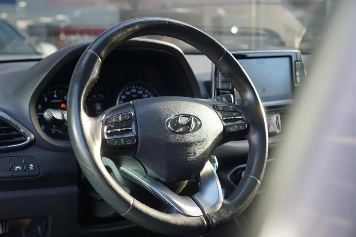 1.0 T-GDI First Edition - Polar White - Carplay/Camera/Cruise