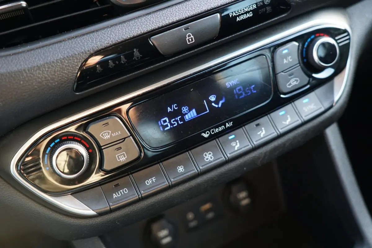 1.0 T-GDI First Edition - Polar White - Carplay/Camera/Cruise