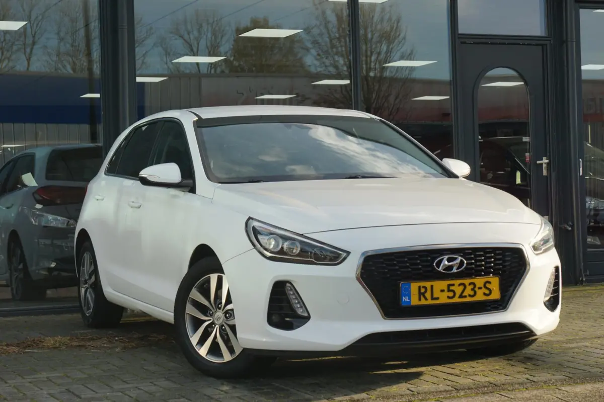 1.0 T-GDI First Edition - Polar White - Carplay/Camera/Cruise