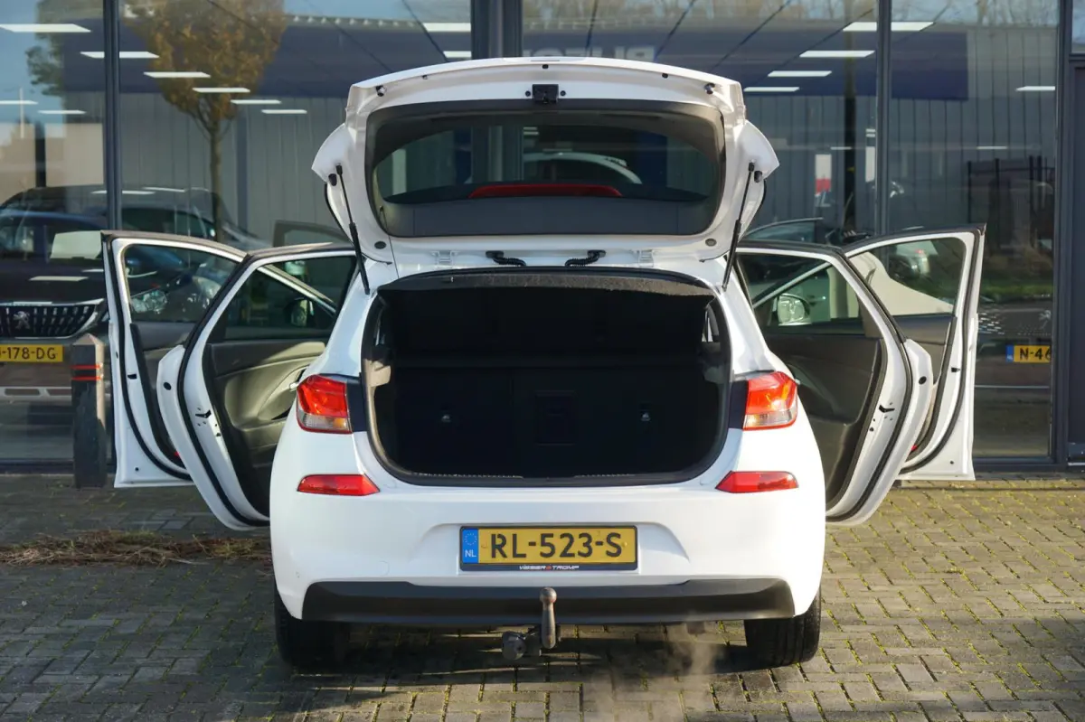 1.0 T-GDI First Edition - Polar White - Carplay/Camera/Cruise