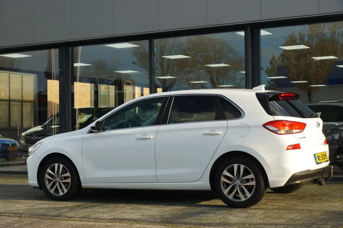 1.0 T-GDI First Edition - Polar White - Carplay/Camera/Cruise