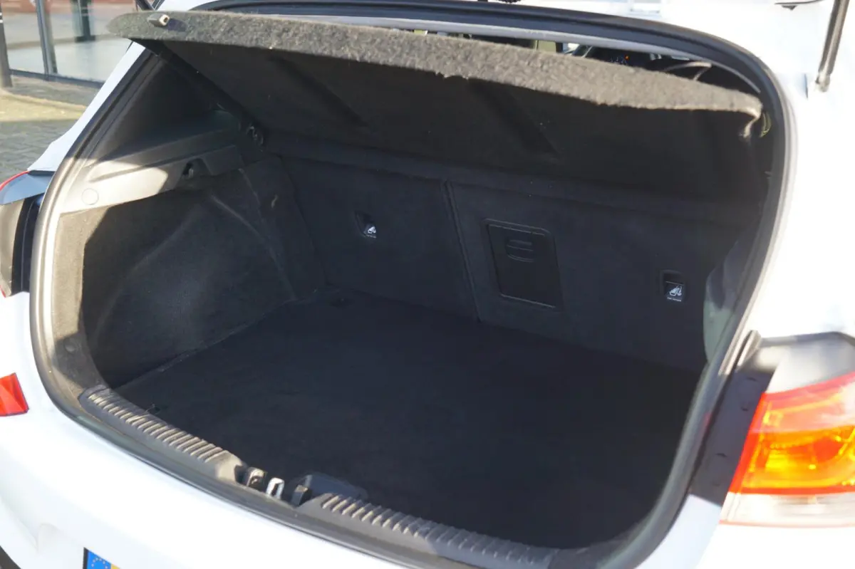 1.0 T-GDI First Edition - Polar White - Carplay/Camera/Cruise