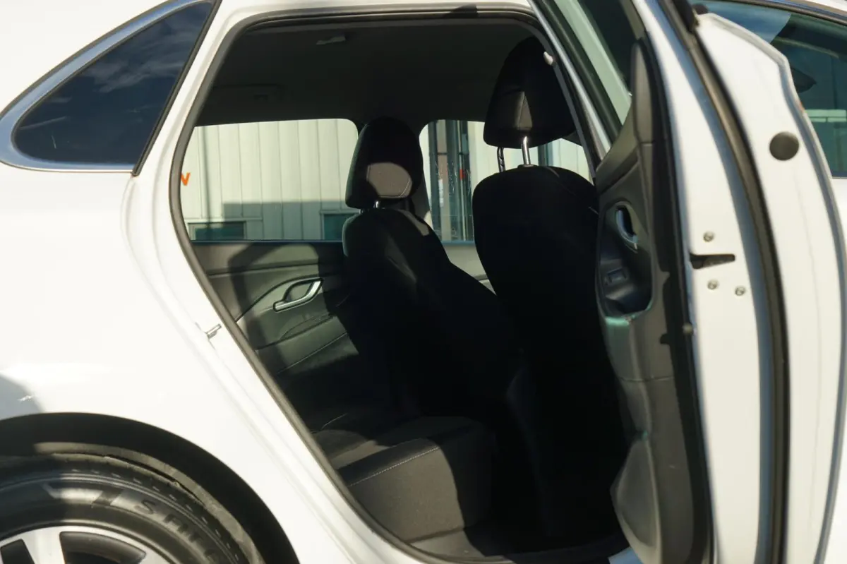 1.0 T-GDI First Edition - Polar White - Carplay/Camera/Cruise