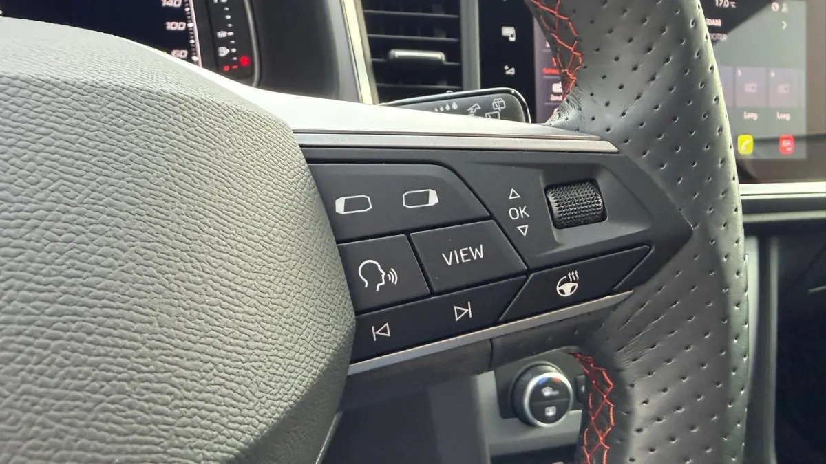 1.5 TSI 150PK FR BUSINESS INTENSE AUTOMAAT / NAVI / LEDER / CLIMA / FULL-LED / 18" LMV / KEYLESS / CAMERA / ORG. NL / 1E EIGENAAR !!