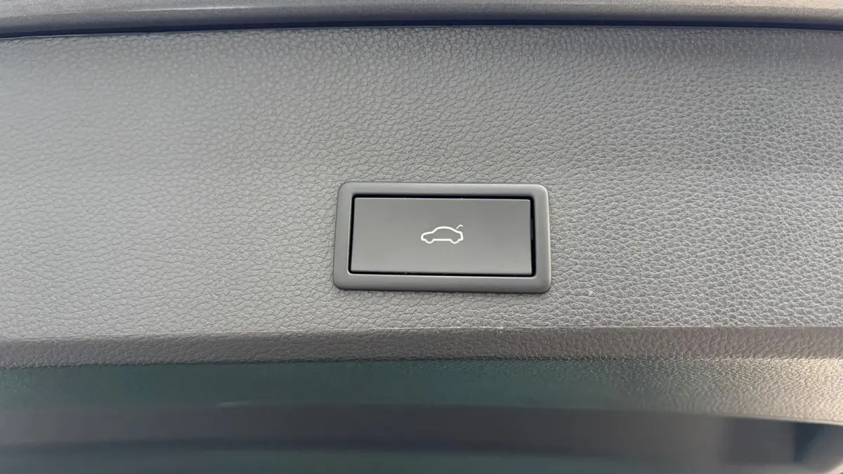 1.5 TSI 150PK FR BUSINESS INTENSE AUTOMAAT / NAVI / LEDER / CLIMA / FULL-LED / 18" LMV / KEYLESS / CAMERA / ORG. NL / 1E EIGENAAR !!