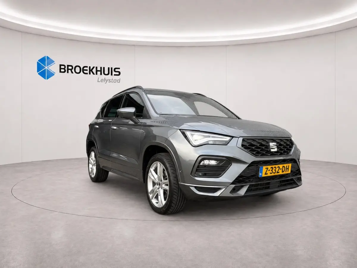1.5 TSI 150PK FR BUSINESS INTENSE AUTOMAAT / NAVI / LEDER / CLIMA / FULL-LED / 18" LMV / KEYLESS / CAMERA / ORG. NL / 1E EIGENAAR !!