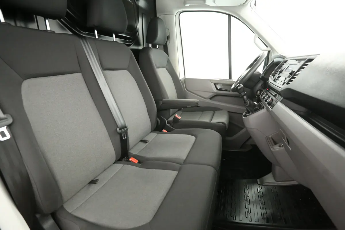 2.0 TDI L3H2 140PK | 3000kg Trekgew. | Airco | Cruise | 3 Zits | Parkeersensoren