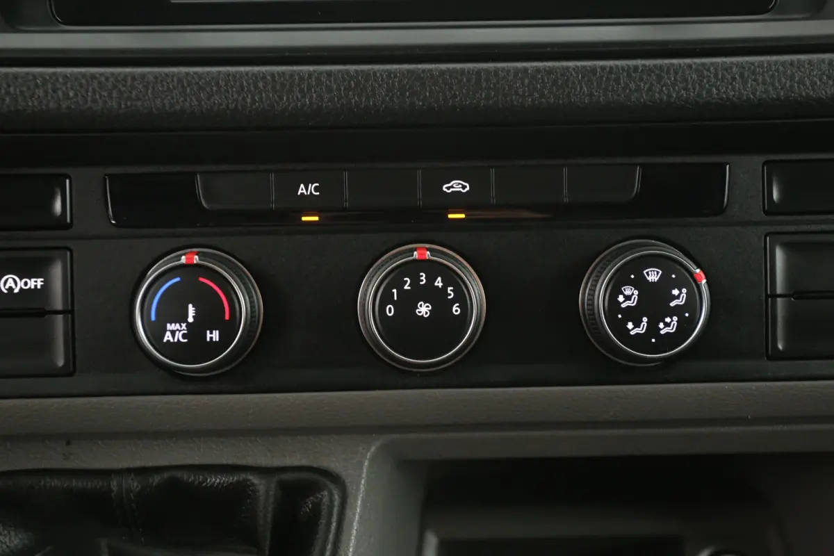 2.0 TDI L3H2 140PK | 3000kg Trekgew. | Airco | Cruise | 3 Zits | Parkeersensoren