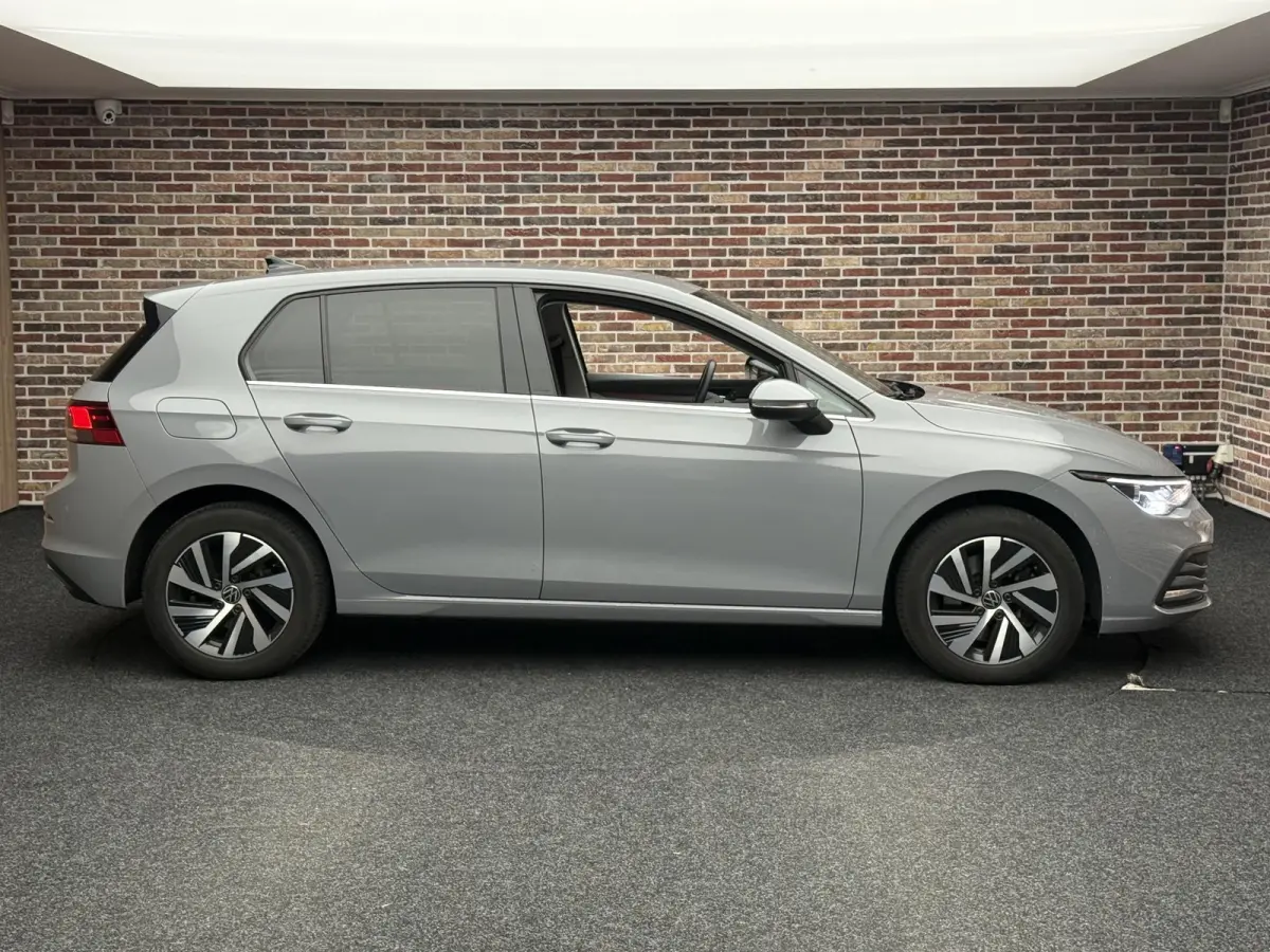 1.4 eHybrid Style | Wit interieur | ErgoActive | Stuurverwarming | Stoelverwarming |