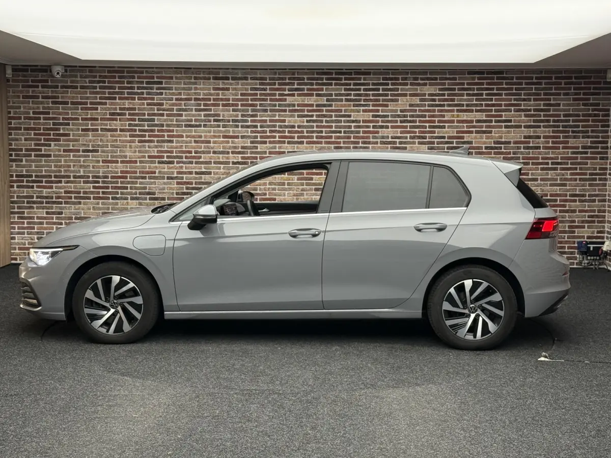 1.4 eHybrid Style | Wit interieur | ErgoActive | Stuurverwarming | Stoelverwarming |