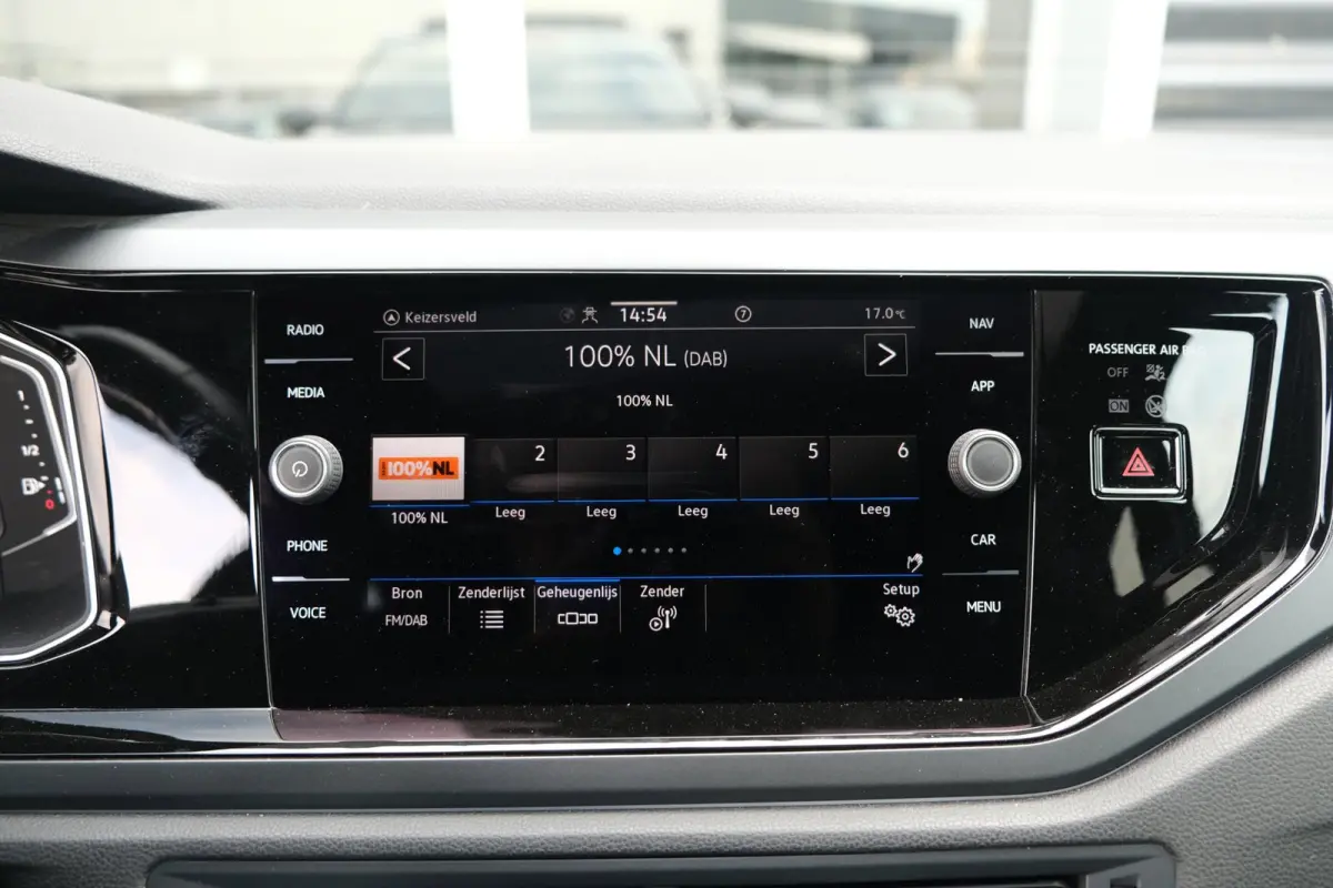 1.0 TSI 2x R-Line 116PK Facelift Pano Black Style Keyless Virtual Cam Navi ACC