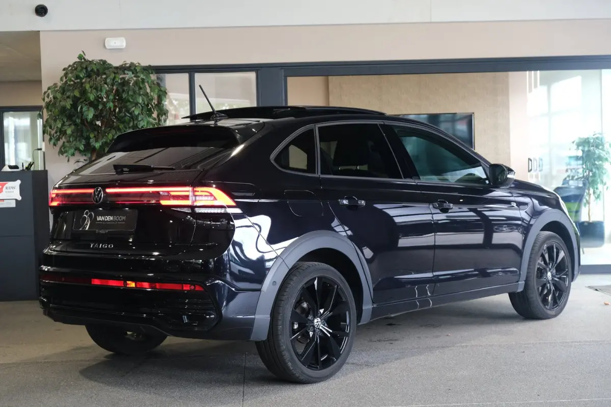 1.0 TSI 2x R-Line 116PK Facelift Pano Black Style Keyless Virtual Cam Navi ACC