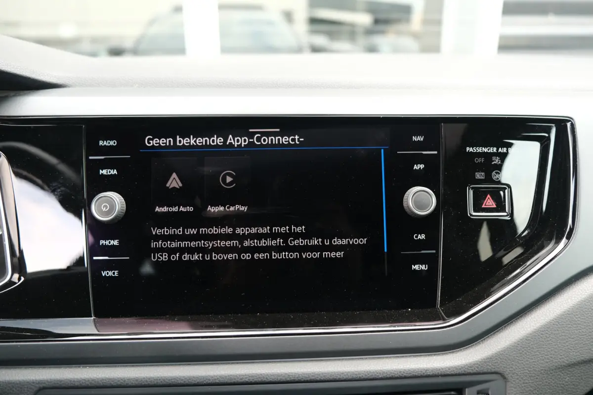 1.0 TSI 2x R-Line 116PK Facelift Pano Black Style Keyless Virtual Cam Navi ACC