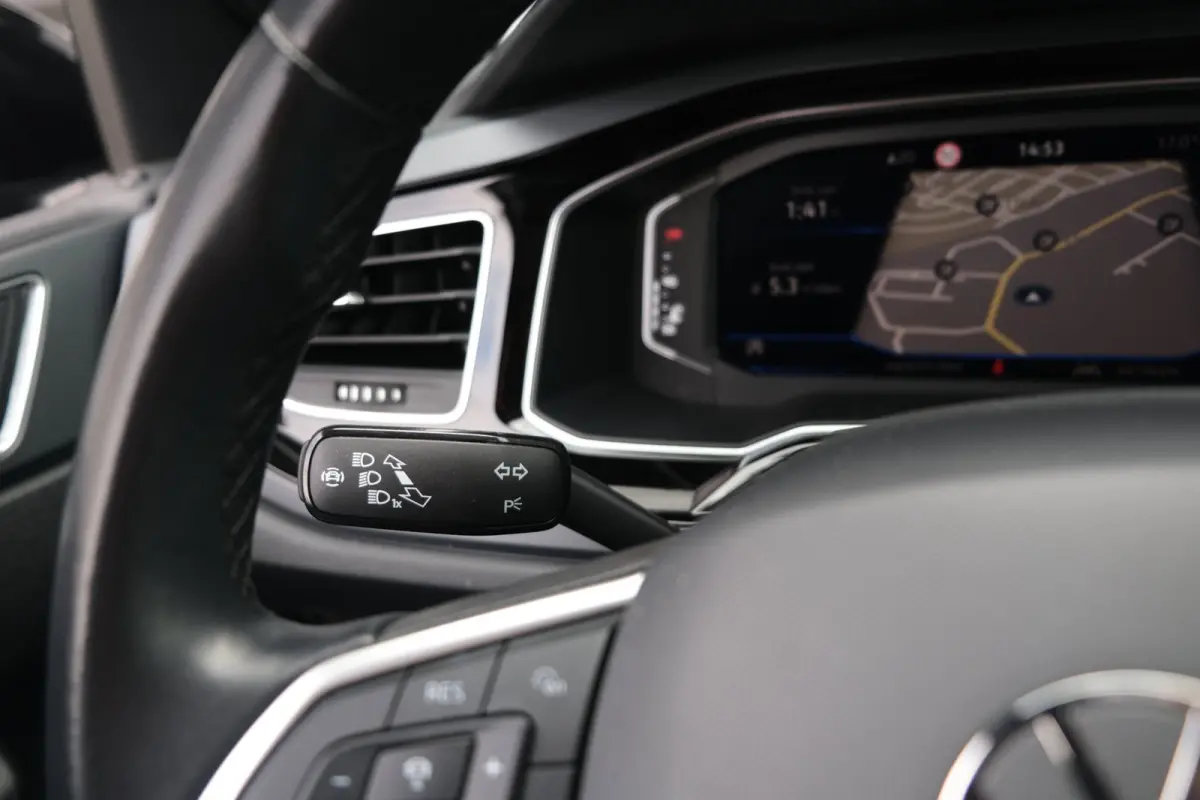 1.0 TSI 2x R-Line 116PK Facelift Pano Black Style Keyless Virtual Cam Navi ACC