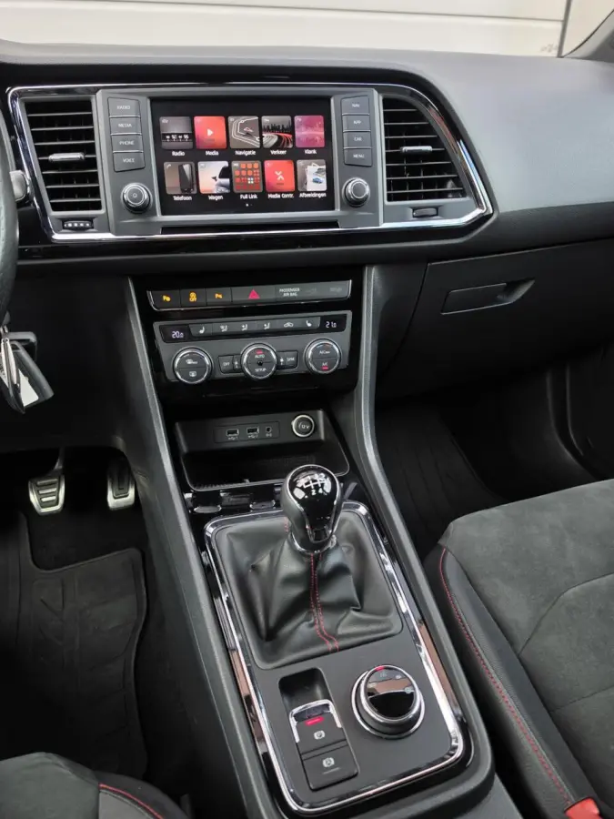 1.5 TSI FR ACC/Pano/Trekhaak/Virtual/Alcantara/Led/Carplay/Camara/Sfeer/Beats/