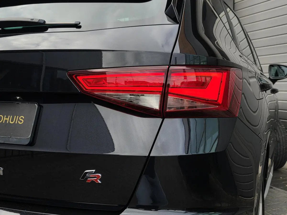 1.5 TSI FR ACC/Pano/Trekhaak/Virtual/Alcantara/Led/Carplay/Camara/Sfeer/Beats/