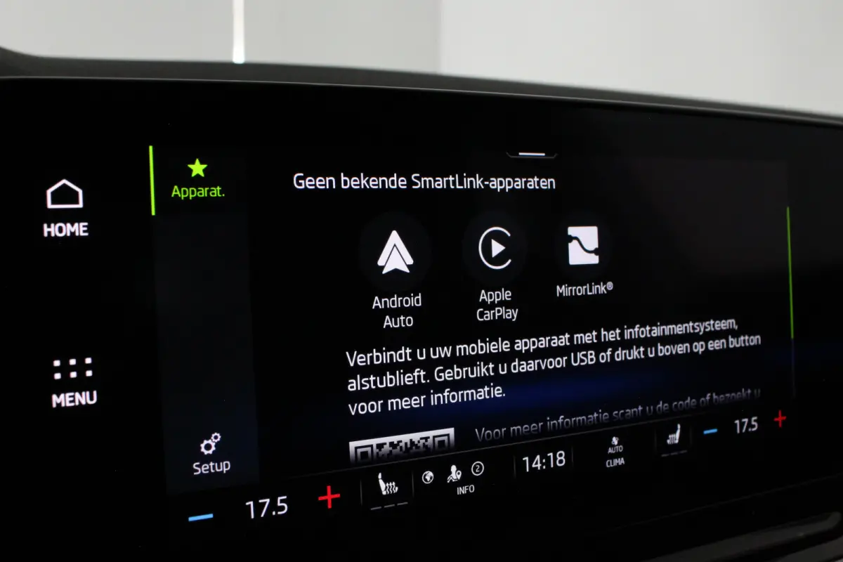 1.0 TSI Business Edition > Camera/Trekhaak/Sfeerverlichting/Keyless