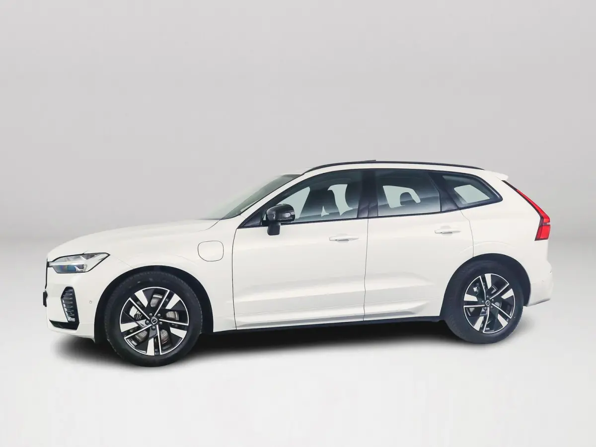 T6 Plug-in hybrid AWD Plus Dark | SOH 100% | Panoramadak | 360° camera | Luchtvering | Harman Kardon | Head-up display | Stoel- en Stuurverwarming | Trekhaak