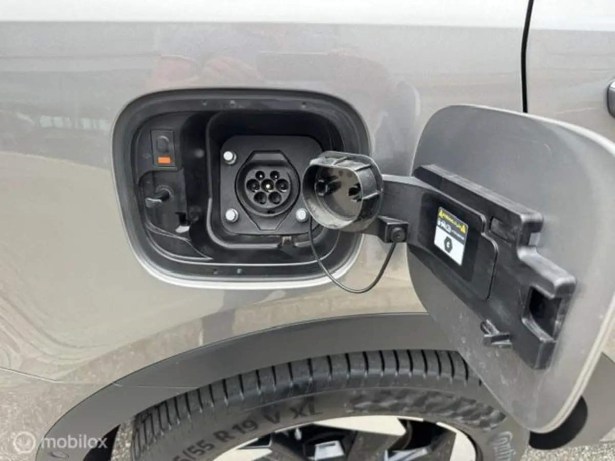 1.6 T 289pk PHEV 4WD ExecutiveLine 7 persoons , 1.700kg trekgewicht , Panorama schuif/kantel dak , Full option meest luxe uitvoering , €67.900,- nieuwprijs