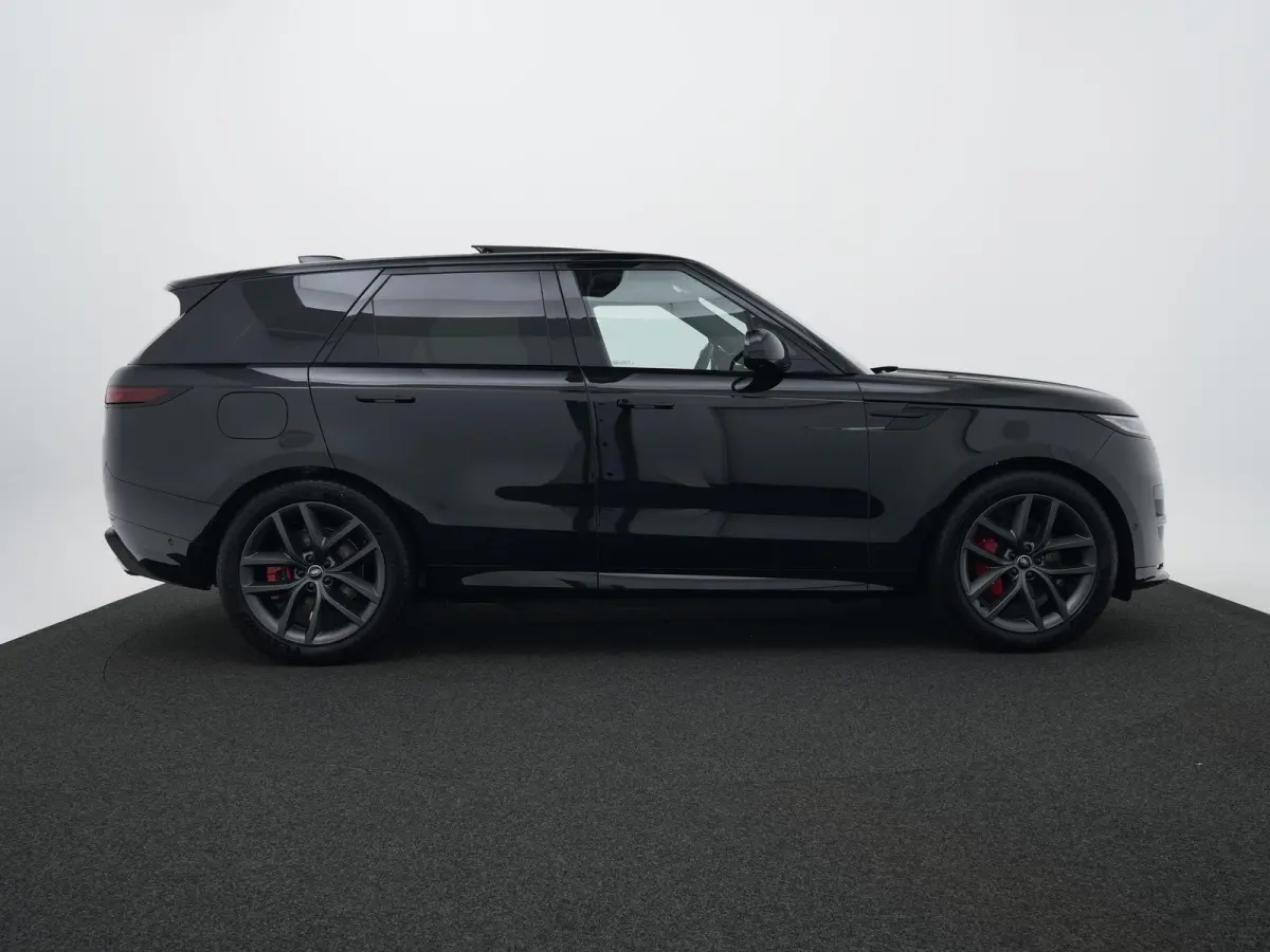3.0 P460e Dynamic HSE PHEV | Towing Pack | Black Pack | Rode klauwen
