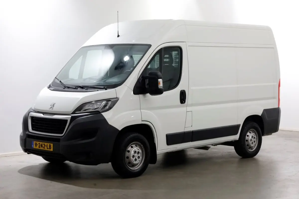 2.0 BlueHDI 130pk E6 L1H2 Premium Navi/Camera/Inrichting 01-2018