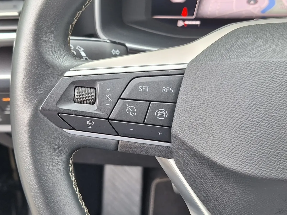1.0 TSI Style Business Intense /Camera/Navi/Clima/1e Eig/Garantie