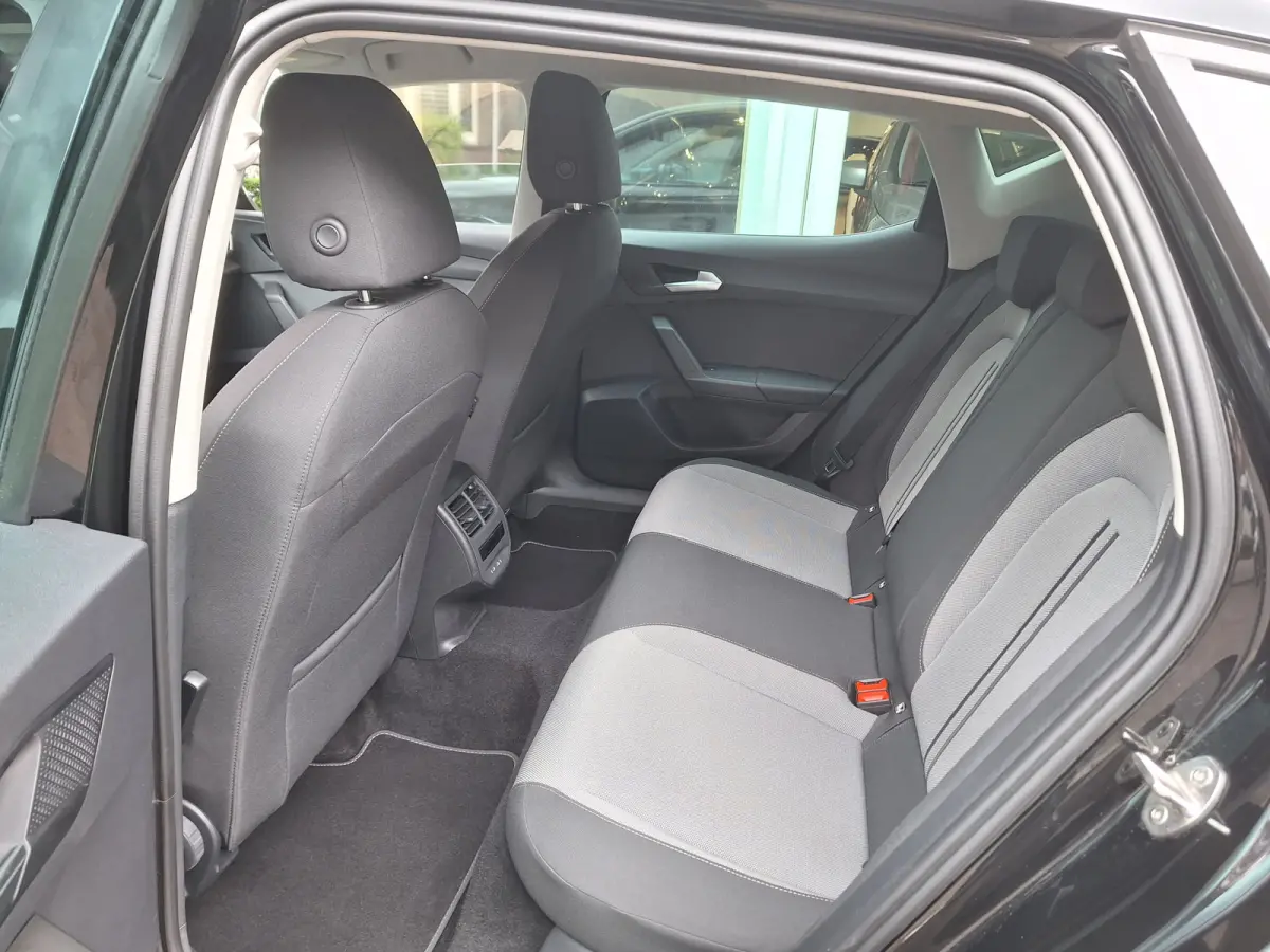 1.0 TSI Style Business Intense /Camera/Navi/Clima/1e Eig/Garantie