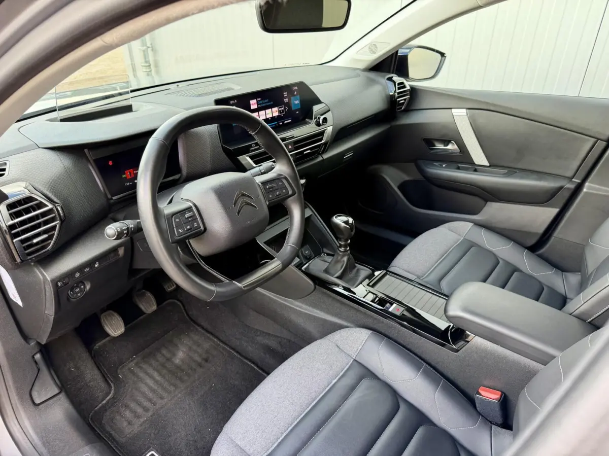 1.2 Puretech Feel Pack HEADUP APPLE CARPLAY grijs