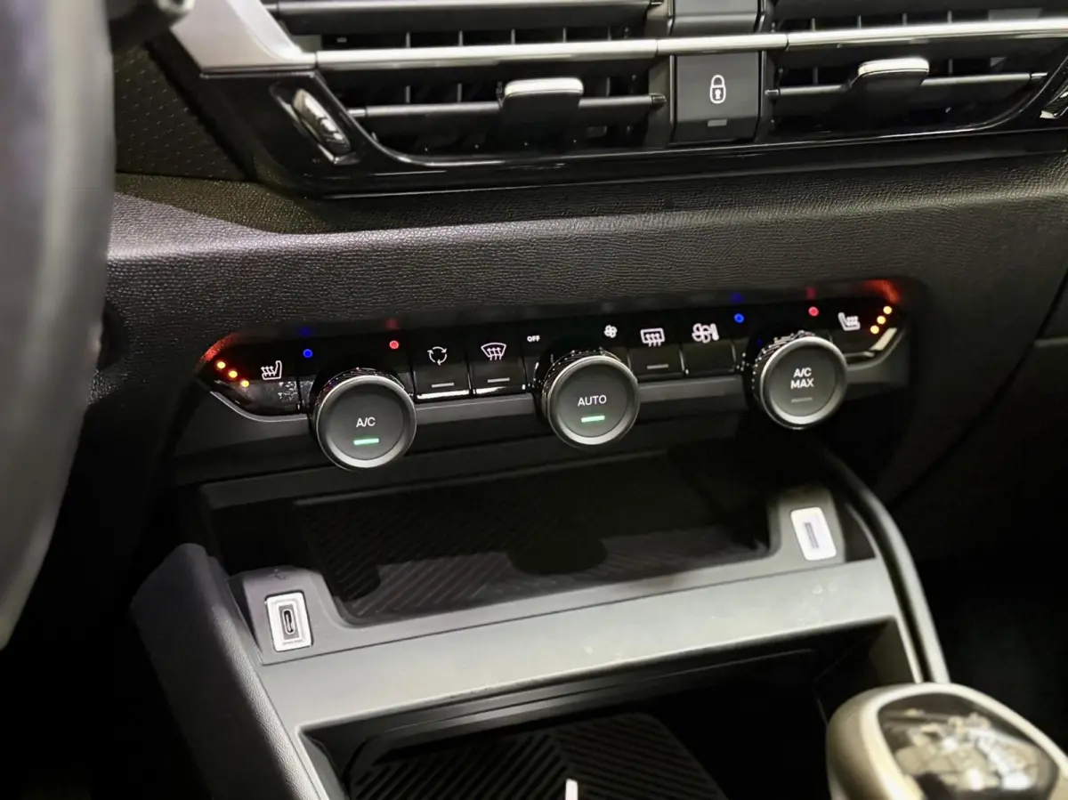 1.2 Puretech Feel Pack HEADUP APPLE CARPLAY grijs