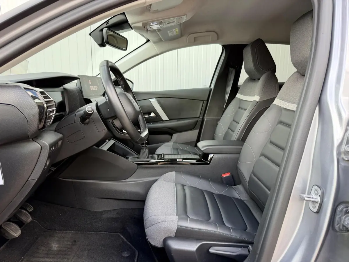 1.2 Puretech Feel Pack HEADUP APPLE CARPLAY grijs