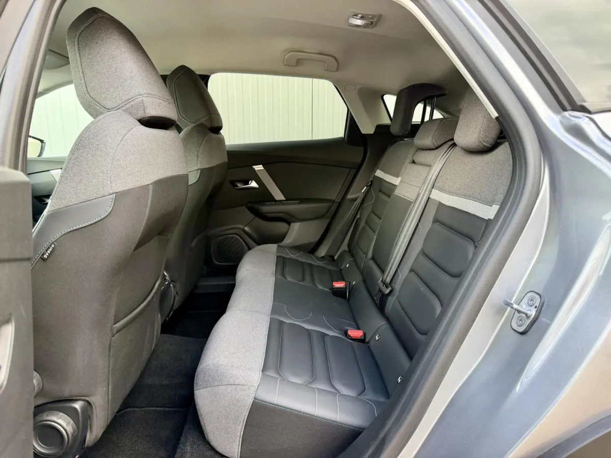 1.2 Puretech Feel Pack HEADUP APPLE CARPLAY grijs