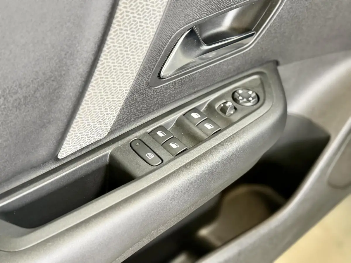 1.2 Puretech Feel Pack HEADUP APPLE CARPLAY grijs
