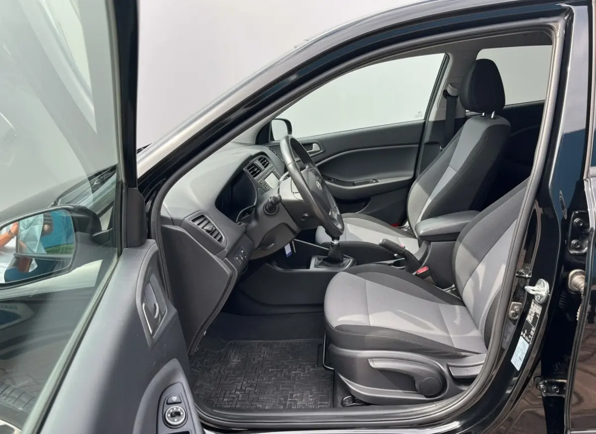 1.0 T-GDI Comfort - Pano - Cruise - Camera