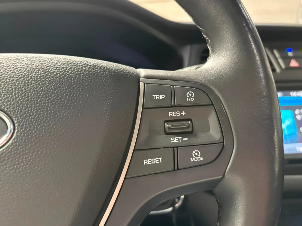 1.0 T-GDI Comfort - Pano - Cruise - Camera