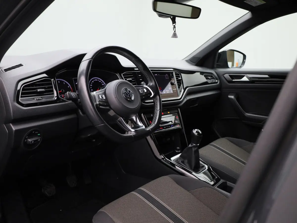 1.0 TSI Style Business | Apple Carplay / Android Auto | Stoelverwarming | Parkeersensoren | Climate Control |