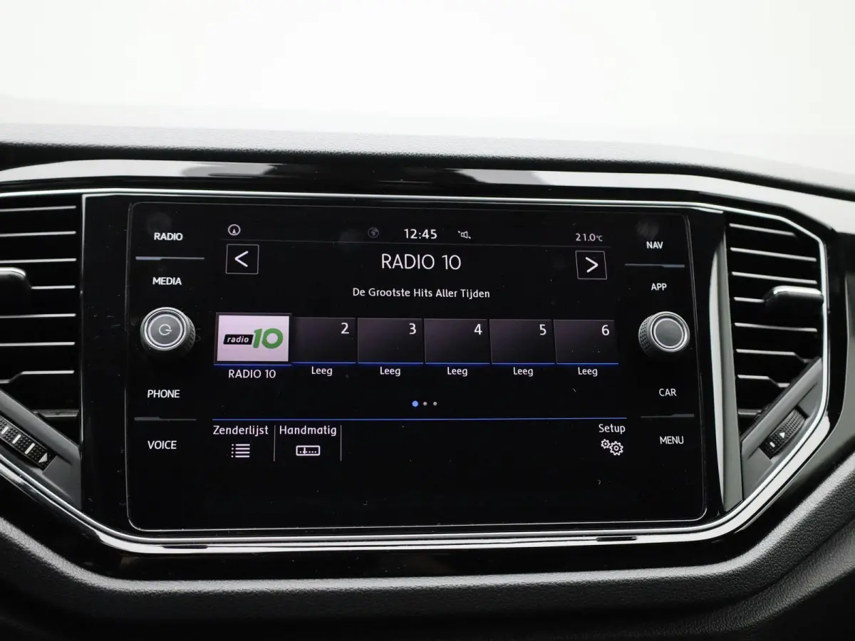 1.0 TSI Style Business | Apple Carplay / Android Auto | Stoelverwarming | Parkeersensoren | Climate Control |
