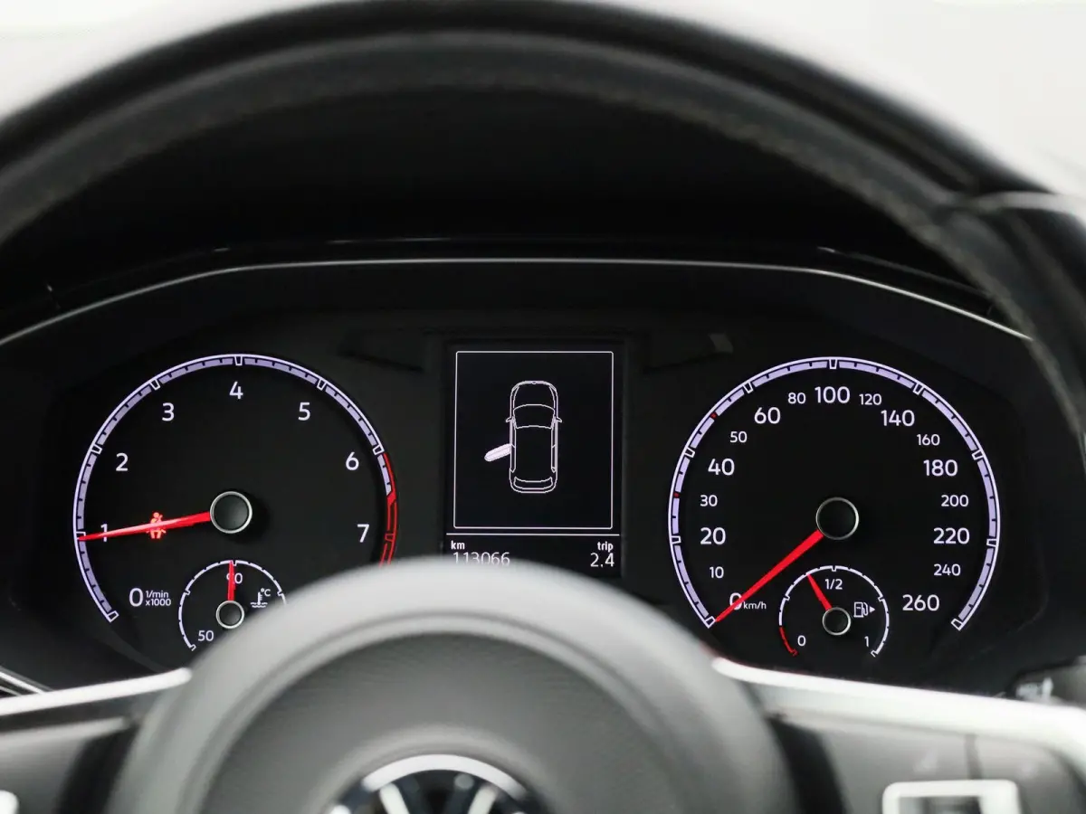 1.0 TSI Style Business | Apple Carplay / Android Auto | Stoelverwarming | Parkeersensoren | Climate Control |