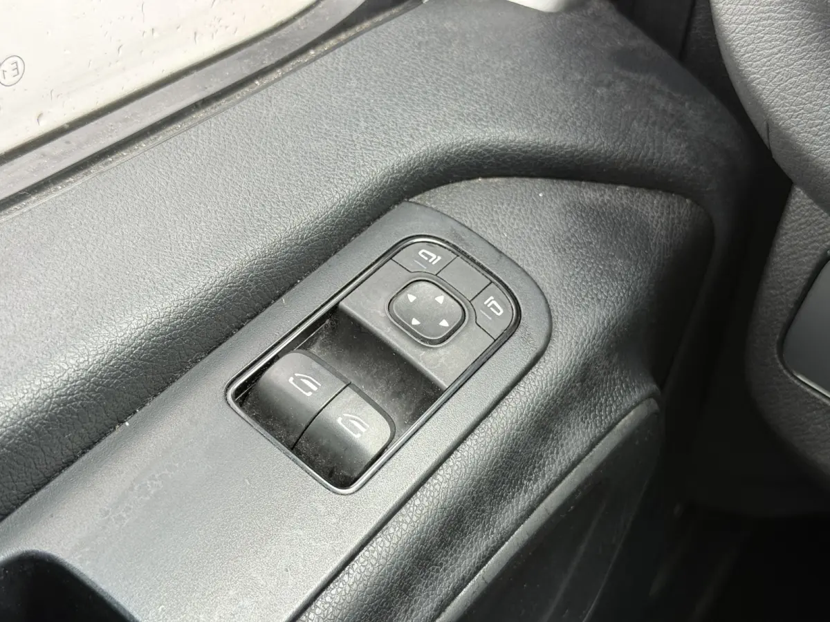 515 1.9 CDI 150PK Automaat Laadklep Bakwagen Dubbellucht Climate Control Cruise Control Apple Carplay Koffer Meubelbak