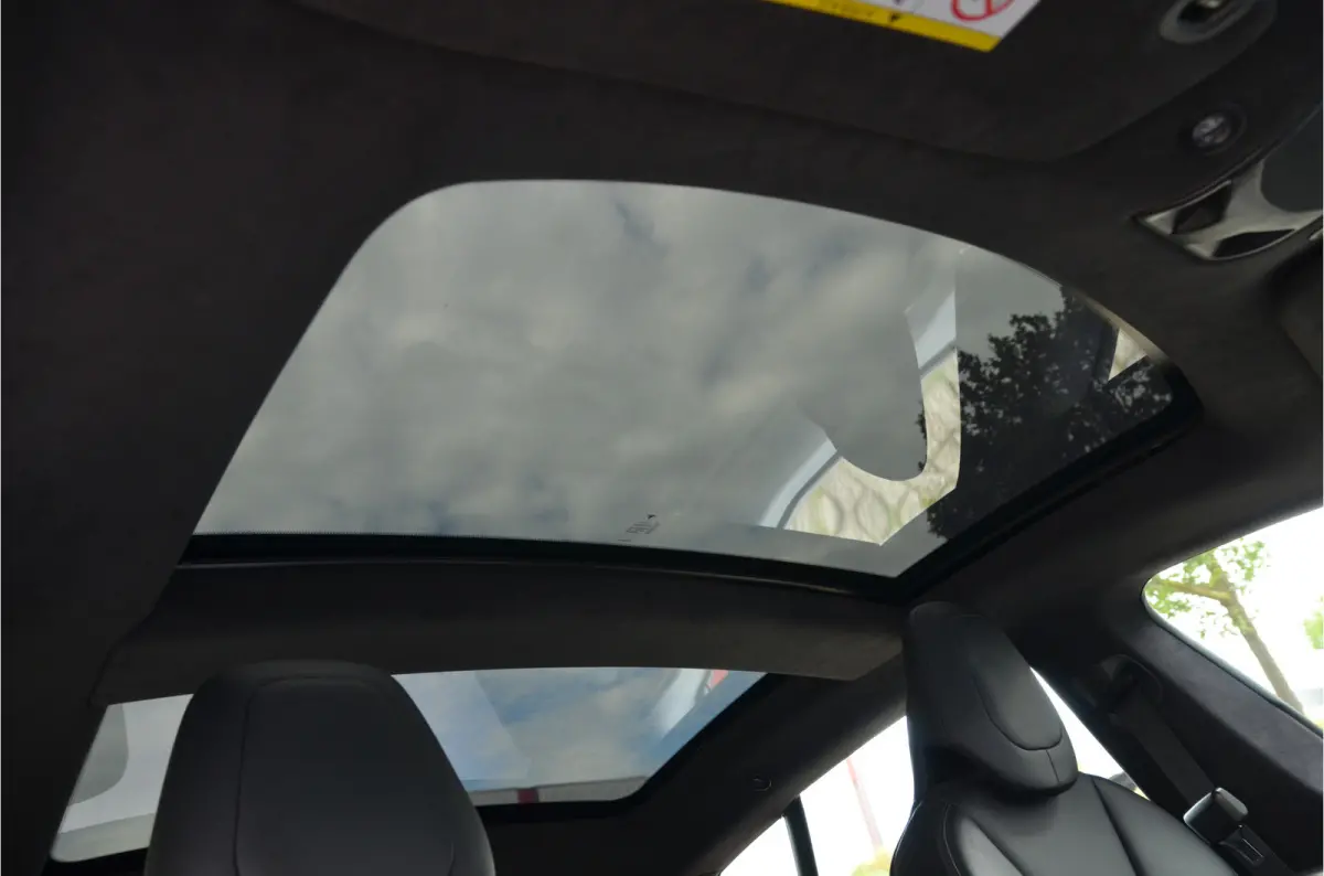 100D Performance Ludicrous+, Enhanced AutoPilot3.0 (twv 3.800,-), MCU2