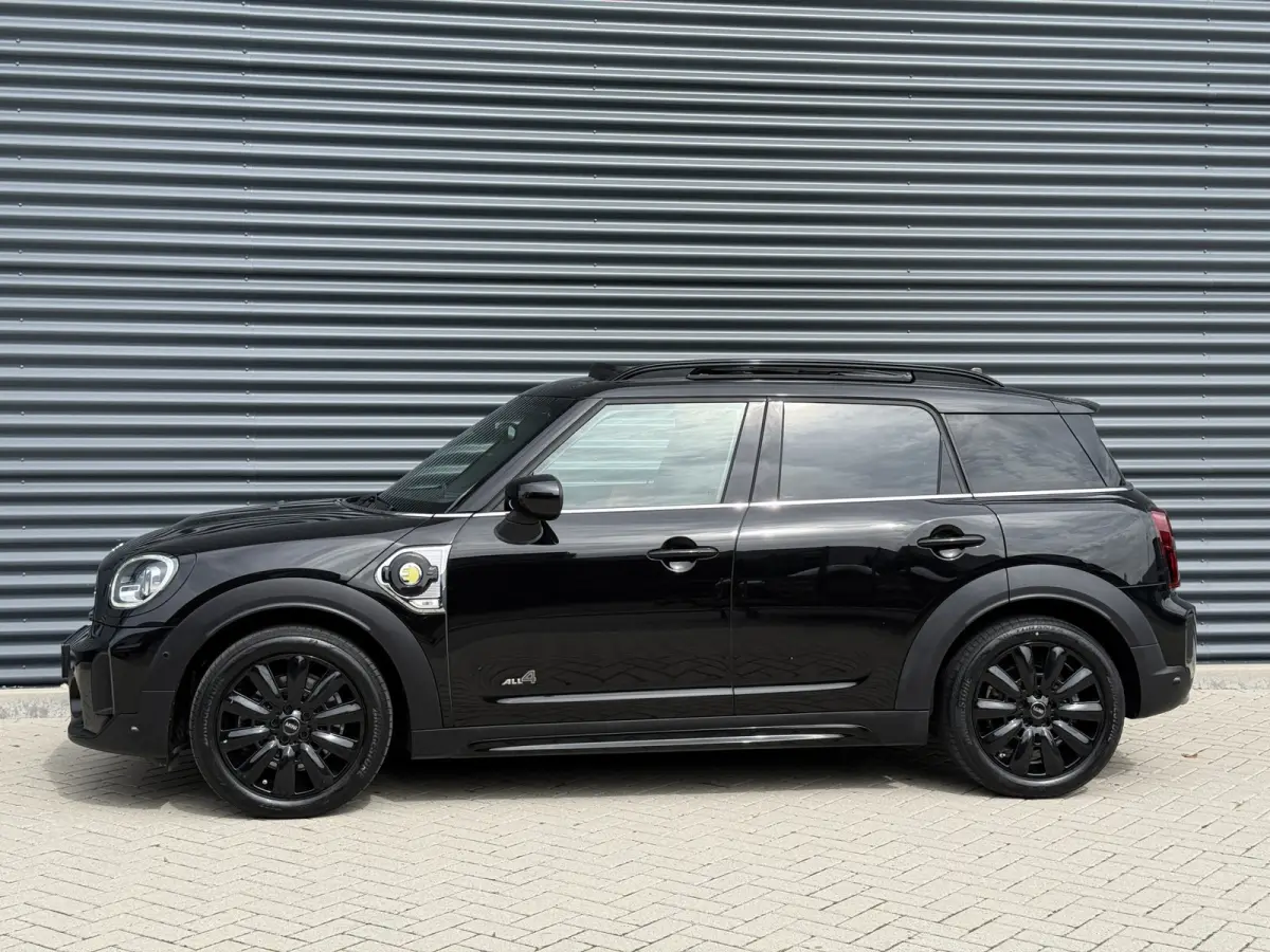 1.5 Cooper SE ALL4 Chili Pano/Leder/H&K/Camera