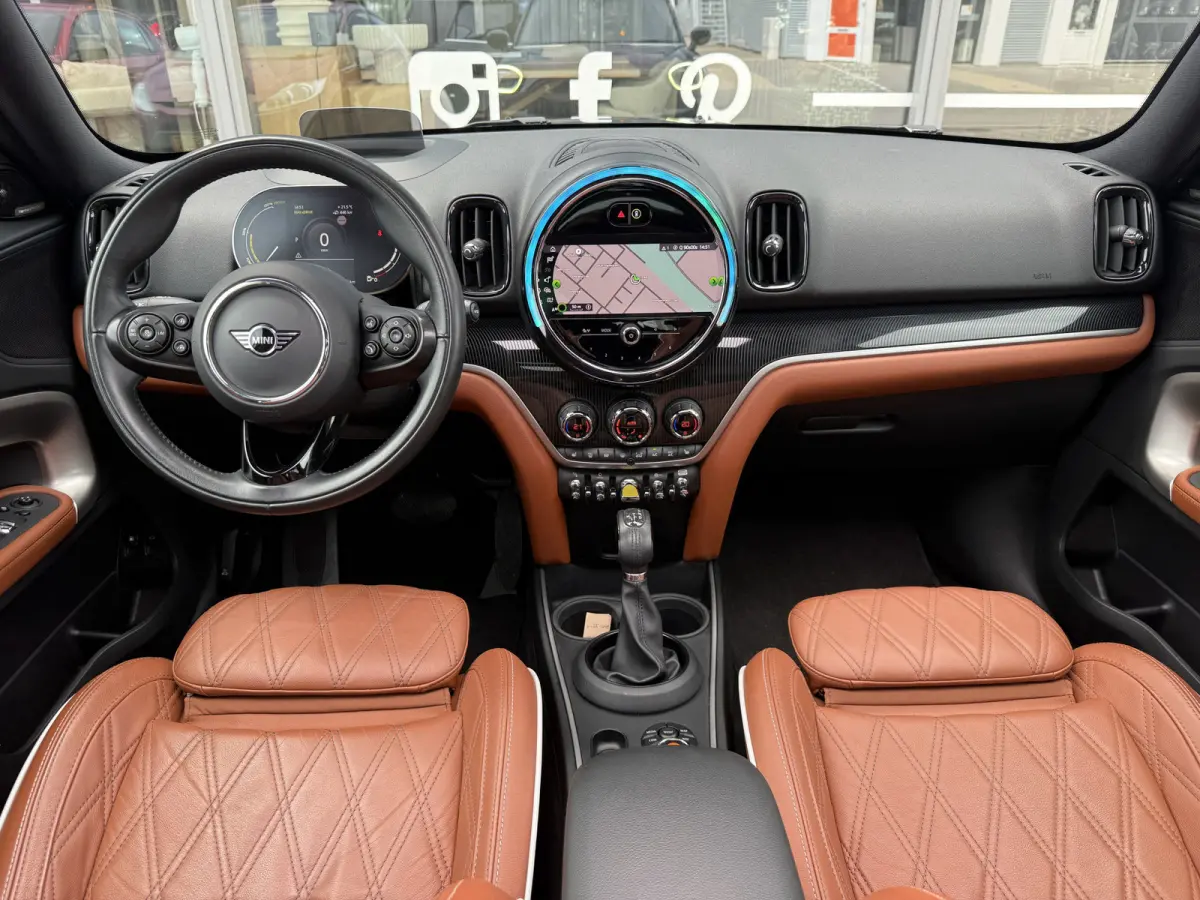 1.5 Cooper SE ALL4 Chili Pano/Leder/H&K/Camera