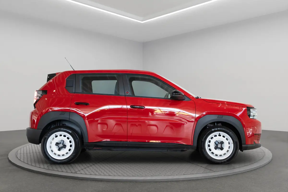 RED 11kW 44 kWh | SOH 100% | Tot 8 Jaar Garantie | 3-Fase | Apple Carplay & Android Auto | Parkeersensoren | Airco | Cruise Controle |