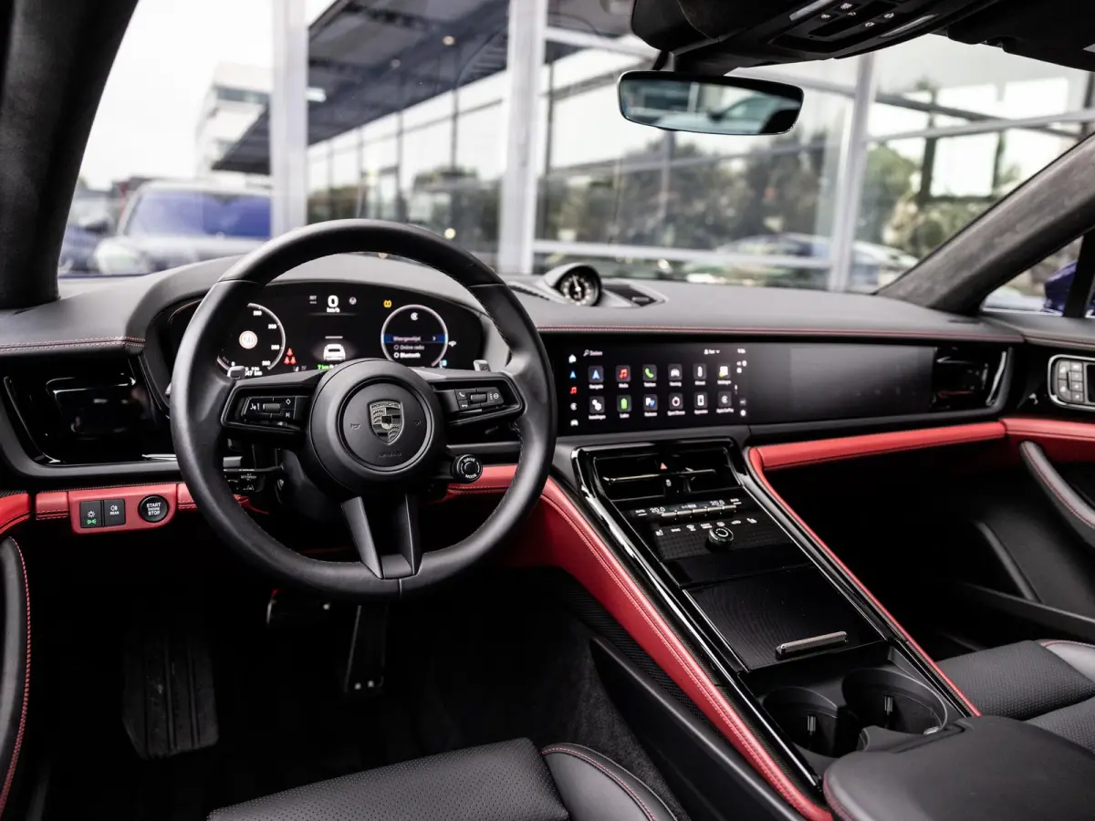 4.0 Turbo E-Hybrid | NIEUW MODEL | ACTIVE RIDE | PANORAMA | 4WIELBESTURING | SPORT DESIGN | PASSENGER DISPLAY | SOFT CLOSE | 360 CAMERA | BOSE | PDLS+ | INNODRIVE | 14-WEG STOELEN |