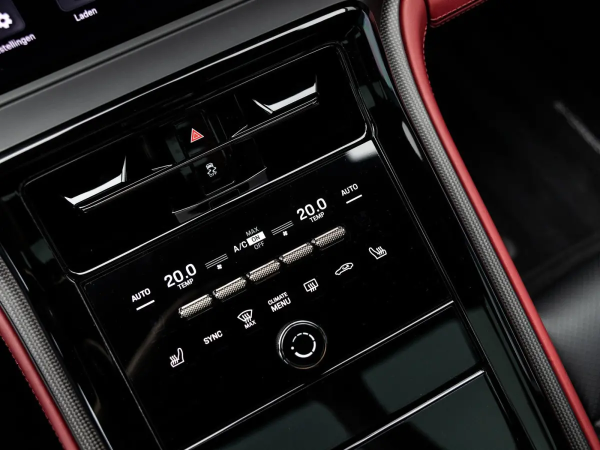 4.0 Turbo E-Hybrid | NIEUW MODEL | ACTIVE RIDE | PANORAMA | 4WIELBESTURING | SPORT DESIGN | PASSENGER DISPLAY | SOFT CLOSE | 360 CAMERA | BOSE | PDLS+ | INNODRIVE | 14-WEG STOELEN |