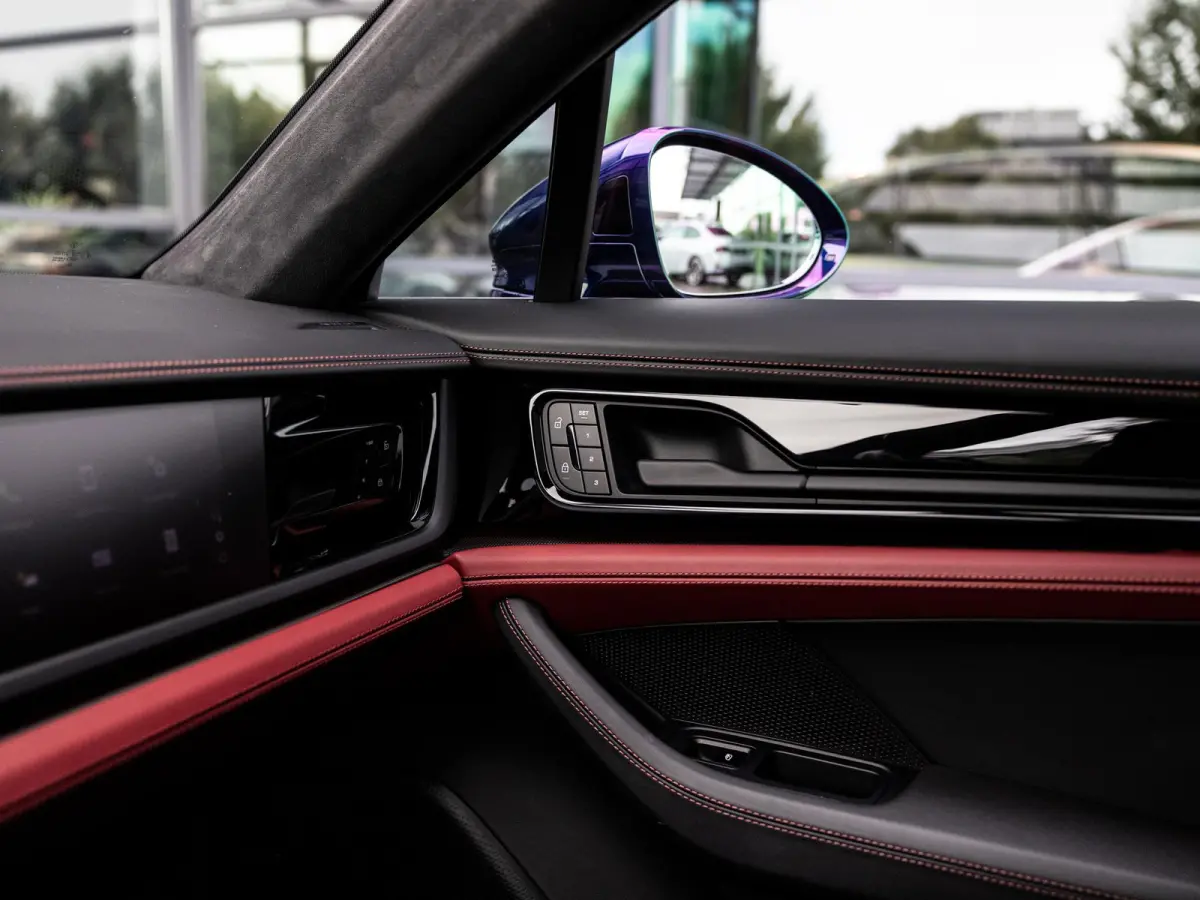 4.0 Turbo E-Hybrid | NIEUW MODEL | ACTIVE RIDE | PANORAMA | 4WIELBESTURING | SPORT DESIGN | PASSENGER DISPLAY | SOFT CLOSE | 360 CAMERA | BOSE | PDLS+ | INNODRIVE | 14-WEG STOELEN |