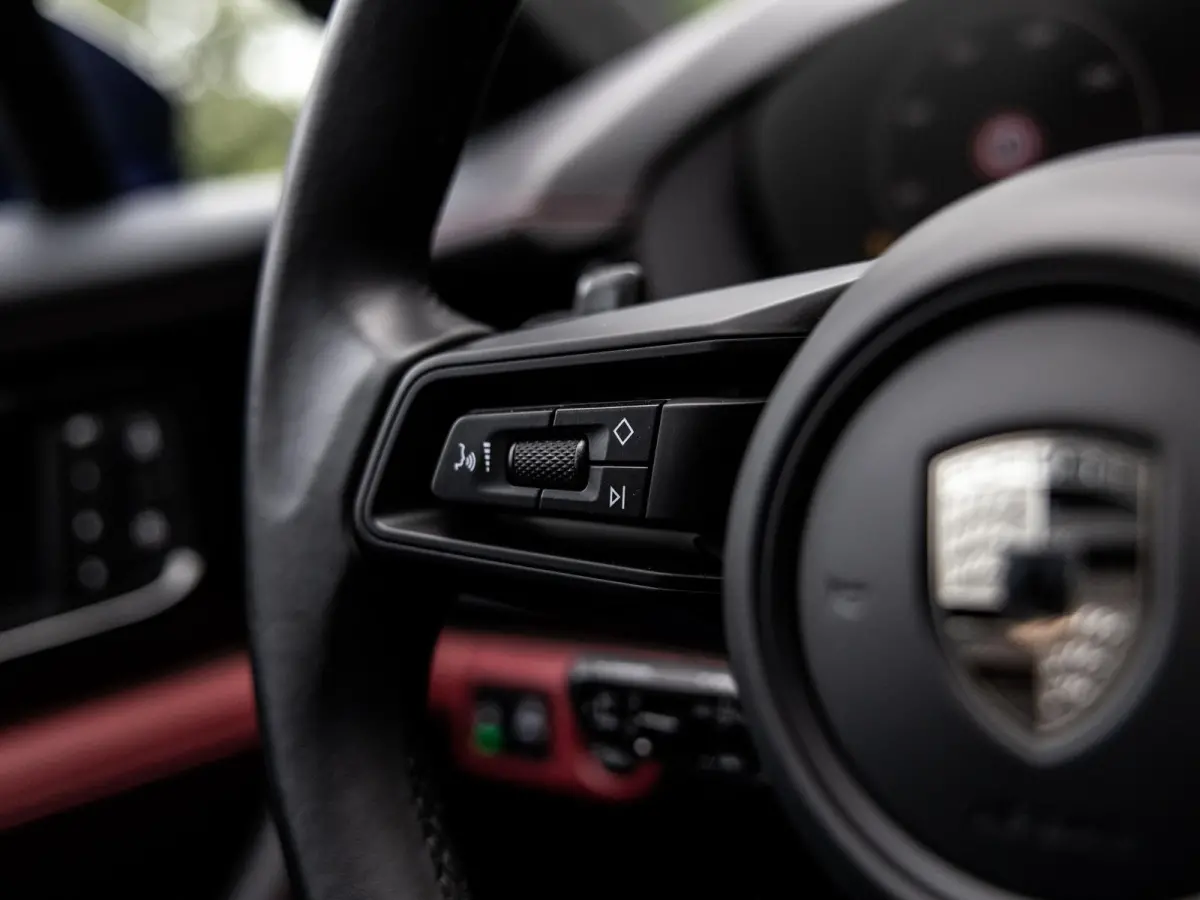 4.0 Turbo E-Hybrid | NIEUW MODEL | ACTIVE RIDE | PANORAMA | 4WIELBESTURING | SPORT DESIGN | PASSENGER DISPLAY | SOFT CLOSE | 360 CAMERA | BOSE | PDLS+ | INNODRIVE | 14-WEG STOELEN |