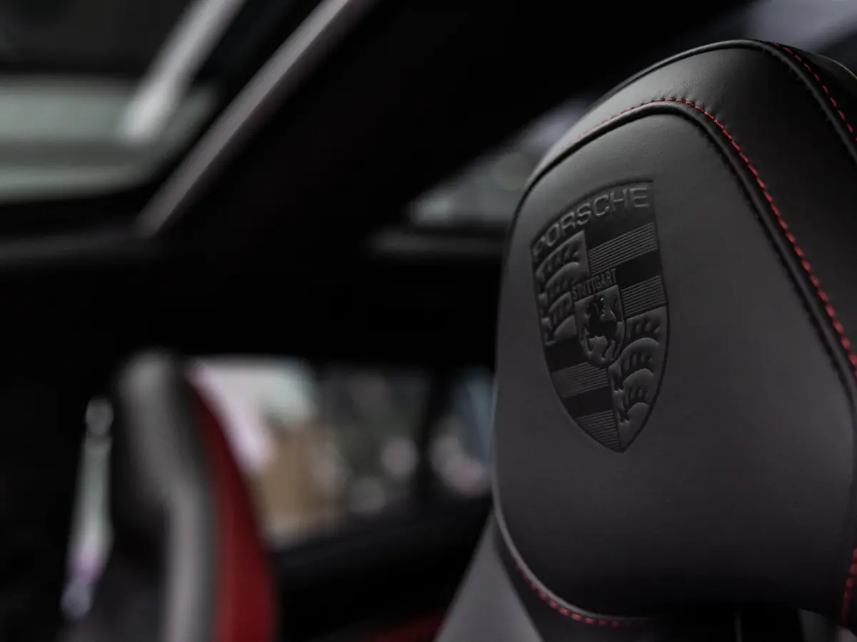 4.0 Turbo E-Hybrid | NIEUW MODEL | ACTIVE RIDE | PANORAMA | 4WIELBESTURING | SPORT DESIGN | PASSENGER DISPLAY | SOFT CLOSE | 360 CAMERA | BOSE | PDLS+ | INNODRIVE | 14-WEG STOELEN |