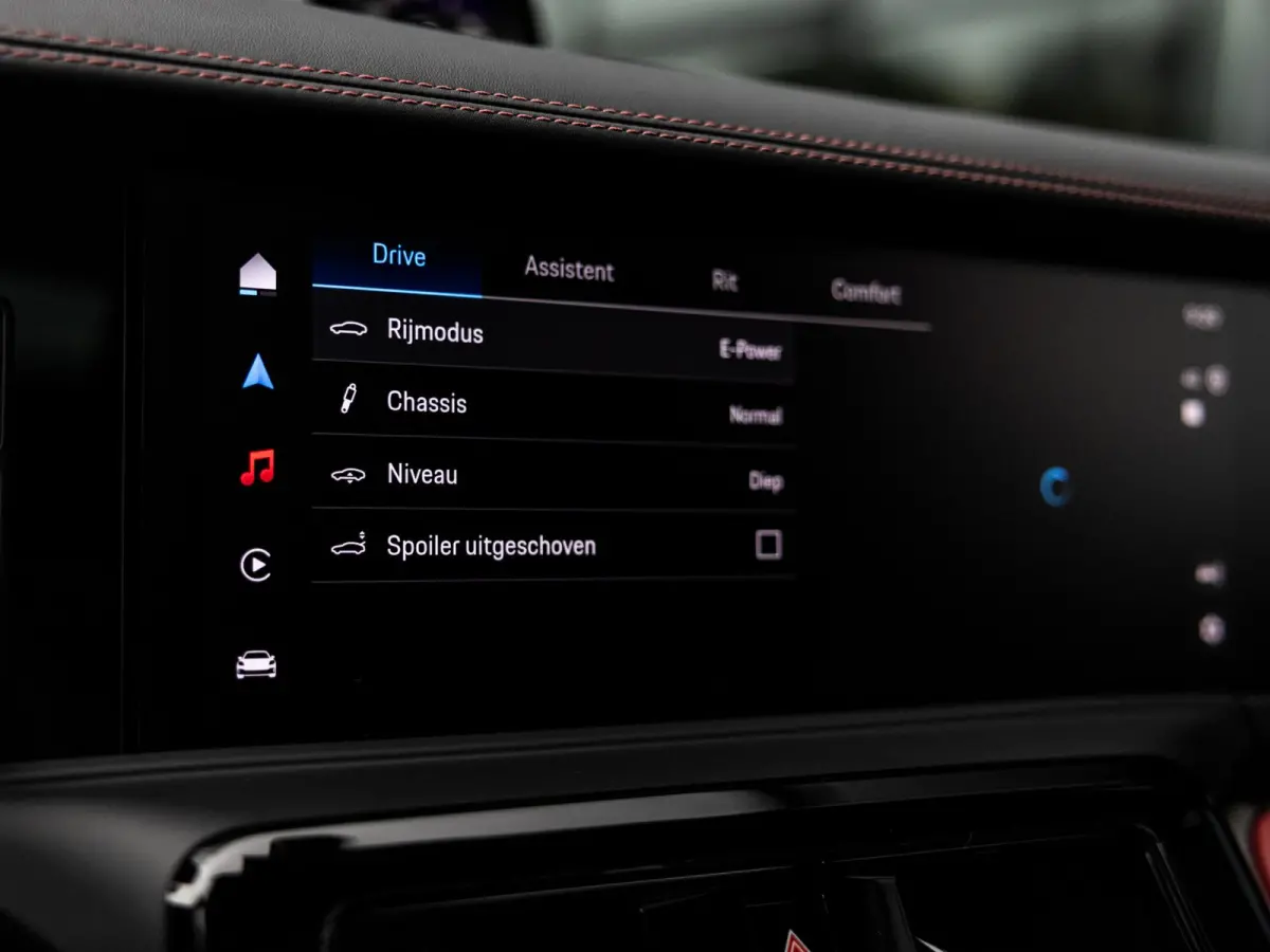 4.0 Turbo E-Hybrid | NIEUW MODEL | ACTIVE RIDE | PANORAMA | 4WIELBESTURING | SPORT DESIGN | PASSENGER DISPLAY | SOFT CLOSE | 360 CAMERA | BOSE | PDLS+ | INNODRIVE | 14-WEG STOELEN |
